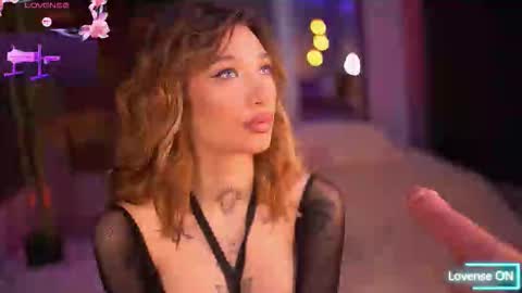 Sienna online show from 10-17-25, 05:48