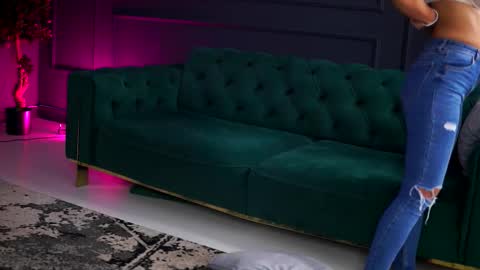 Sienna online show from 09-29-25, 10:31