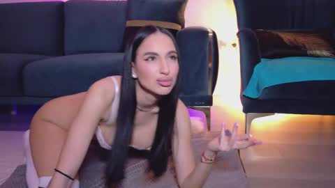 Sienna online show from 03-05-26, 08:27