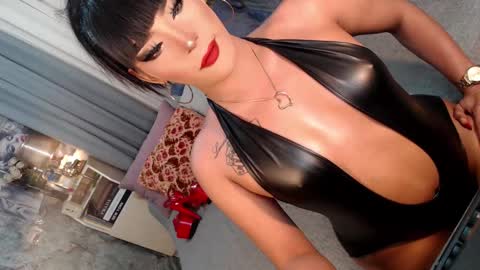 Snapshot of sierrafina_mcbride chatting on 02-28-26, 05:41 Sierrafina online show from 02-28-26, 05:41
