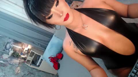 Snapshot of sierrafina_mcbride chatting on 03-26-26, 04:51 Sierrafina online show from 03-26-26, 04:51