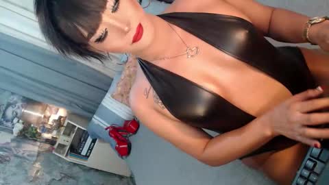 Snapshot of sierrafina_mcbride chatting on 03-31-26, 04:57 Sierrafina online show from 03-31-26, 04:57