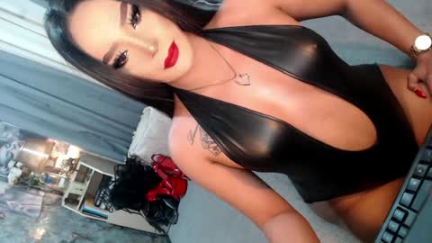 Snapshot of sierrafina_mcbride chatting on 04-29-26, 06:06 Sierrafina online show from 04-29-26, 06:06