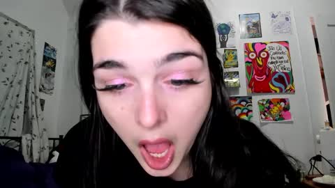 Snapshot of sierrasquirter chatting on 12-05-24, 04:42 Sierra online show from 12-05-24, 04:42