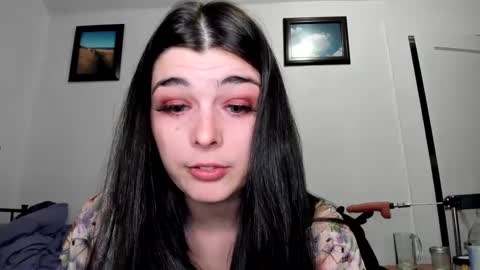 Snapshot of sierrasquirter chatting on 01-08-25, 04:44 Sierra online show from 01-08-25, 04:44