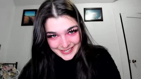 Snapshot of sierrasquirter chatting on 02-05-25, 03:34 Sierra online show from 02-05-25, 03:34