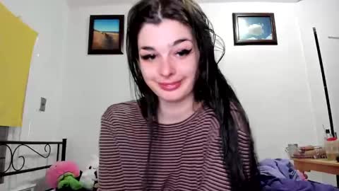 Snapshot of sierrasquirter chatting on 02-28-25, 04:10 Sierra online show from 02-28-25, 04:10