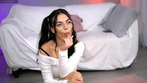 Snapshot of sierravyx chatting on 09-24-25, 06:17 Maria online show from 09-24-25, 06:17