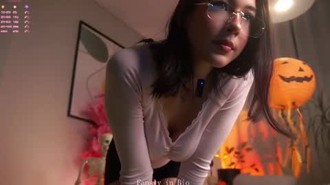 Eva  online show from 10-23-25, 11:20