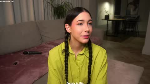 Eva  online show from 11-20-25, 11:32