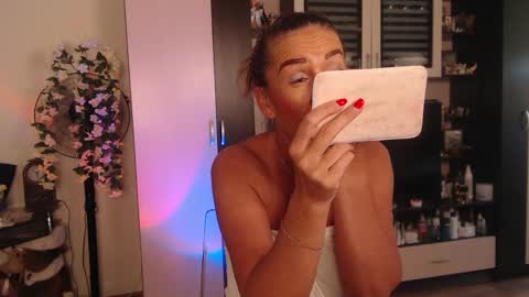 Snapshot of silenaa_sloussen chatting on 09-30-25, 05:12 silenaa_sloussen online show from 09-30-25, 05:12