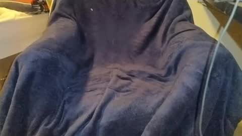 Snapshot of silencedude chatting on 10-12-25, 03:49 Tsuki online show from 10-12-25, 03:49