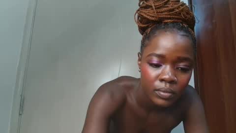 Snapshot of silent_carry chatting on 02-14-26, 09:06 silent carry online show from 02-14-26, 09:06