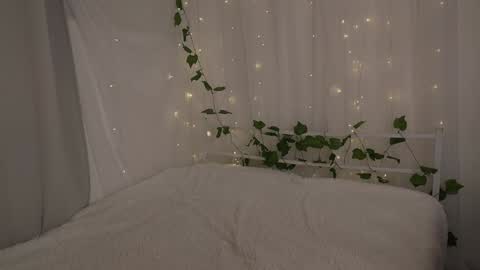 Snapshot of silent_chill chatting on 12-02-24, 12:40 Chilli online show from 12-02-24, 12:40