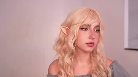 Snapshot of silent_chill chatting on 02-16-25, 11:16 Chilli online show from 02-16-25, 11:16