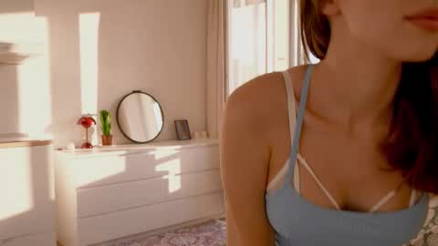 Snapshot of silent_chill chatting on 09-09-25, 03:11 Chilli online show from 09-09-25, 03:11