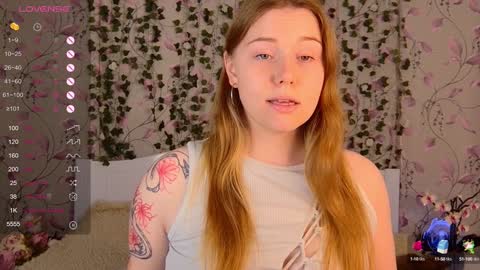Snapshot of silent_princesses chatting on 12-06-24, 04:38 Chloe online show from 12-06-24, 04:38