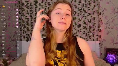 Snapshot of silent_princesses chatting on 12-21-24, 07:13 Chloe online show from 12-21-24, 07:13