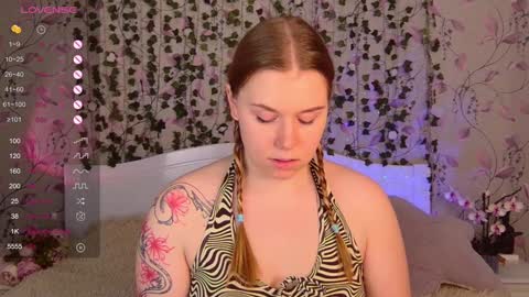 Snapshot of silent_princesses chatting on 01-26-25, 01:47 Chloe online show from 01-26-25, 01:47