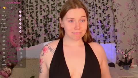 Snapshot of silent_princesses chatting on 01-29-25, 01:17 Chloe online show from 01-29-25, 01:17
