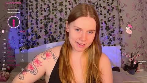 Snapshot of silent_princesses chatting on 01-29-25, 04:19 Chloe online show from 01-29-25, 04:19