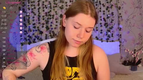 Snapshot of silent_princesses chatting on 01-30-25, 03:29 Chloe online show from 01-30-25, 03:29