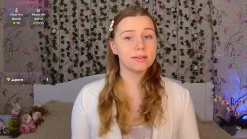 Snapshot of silent_princesses chatting on 02-23-25, 04:39 Chloe online show from 02-23-25, 04:39