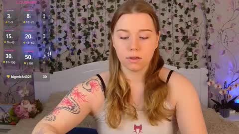 Snapshot of silent_princesses chatting on 02-27-25, 04:20 Chloe online show from 02-27-25, 04:20