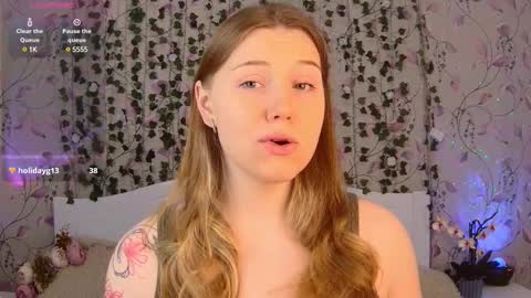 Snapshot of silent_princesses chatting on 03-11-25, 04:32 Chloe online show from 03-11-25, 04:32