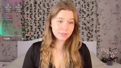 Chloe online show from 10-08-25, 05:16