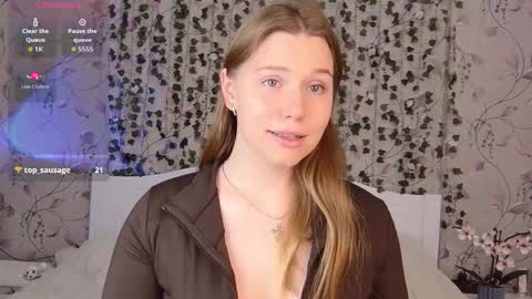 Chloe online show from 10-13-25, 05:18