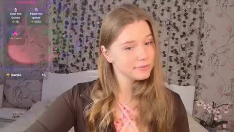 Chloe online show from 10-17-25, 05:21