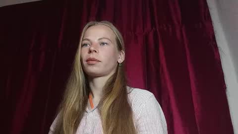 JULIANA online show from 04-06-26, 08:54