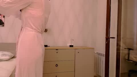 Snapshot of silk_ann chatting on 11-05-25, 05:18 silk_ann online show from 11-05-25, 05:18