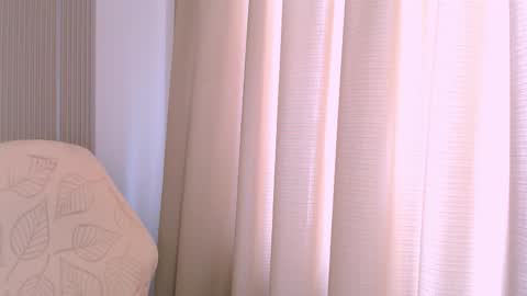 Snapshot of silk_ann chatting on 03-24-26, 06:18 silk_ann online show from 03-24-26, 06:18