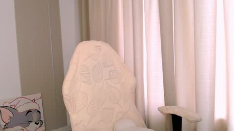 Snapshot of silk_ann chatting on 04-05-26, 05:15 silk_ann online show from 04-05-26, 05:15