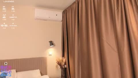 Call me Mia online show from 11-23-25, 12:16