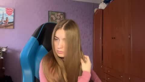 Erica online show from 04-14-26, 09:04