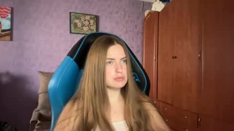 Erica online show from 05-24-26, 11:48