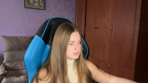 Erica online show from 06-05-26, 07:58
