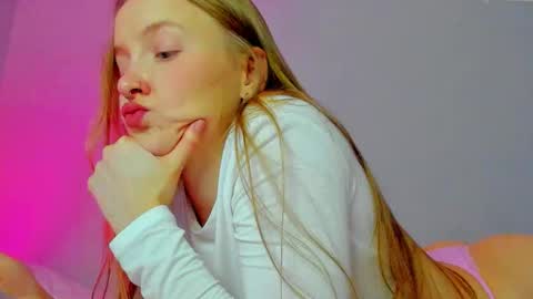 Mila online show from 10-13-25, 08:58