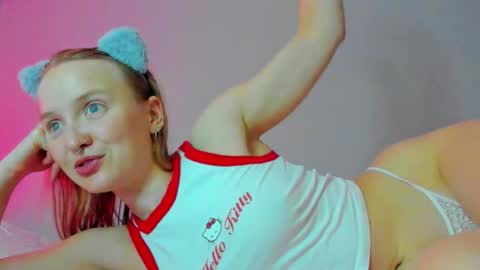 Mila online show from 10-31-25, 08:10