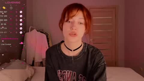 silly___woman online show from 05-10-26, 09:47