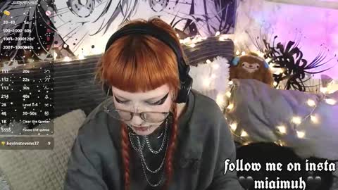 Mia online show from 02-25-26, 02:27