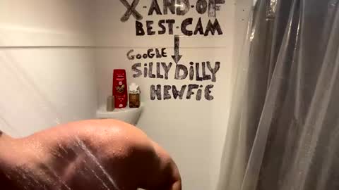 Snapshot of sillydillynewfie chatting on 07-03-26, 04:35 Silly Dilly Newfie online show from 07-03-26, 04:35