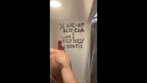 Snapshot of sillydillynewfie chatting on 07-07-26, 04:00 Silly Dilly Newfie online show from 07-07-26, 04:00