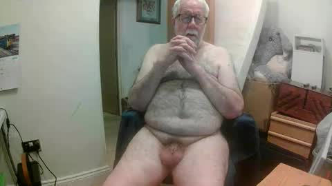 sillyoldman45221063 online show from 04-05-26, 09:45