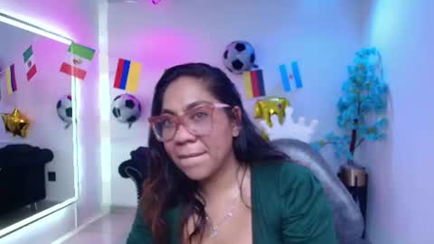 Snapshot of silvana_lane chatting on 07-18-26, 07:39 Silvana online show from 07-18-26, 07:39