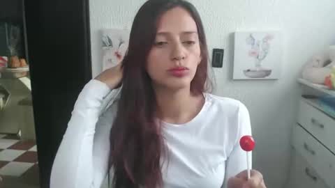 Snapshot of silvanaroberts_ chatting on 03-25-26, 07:31 Rouse online show from 03-25-26, 07:31