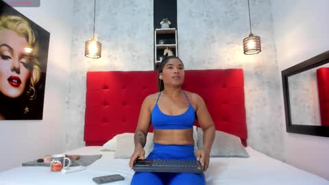 Snapshot of silvannafit chatting on 02-12-25, 12:33 Silvana Fit online show from 02-12-25, 12:33